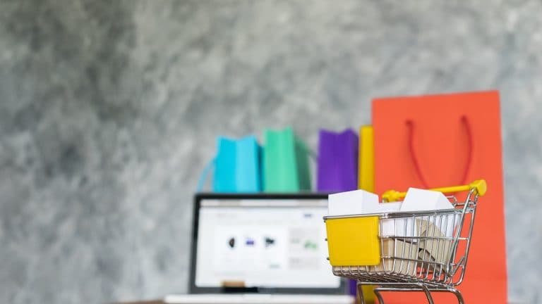 How Will the Retail Industry Capitalize on Artificial Intelligence to Sell More This Christmas Season?