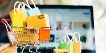 Retail & Consumer <br /> Services